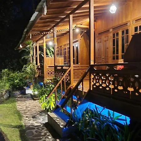 Avalon Ubud Castle & Spa Exterior photo