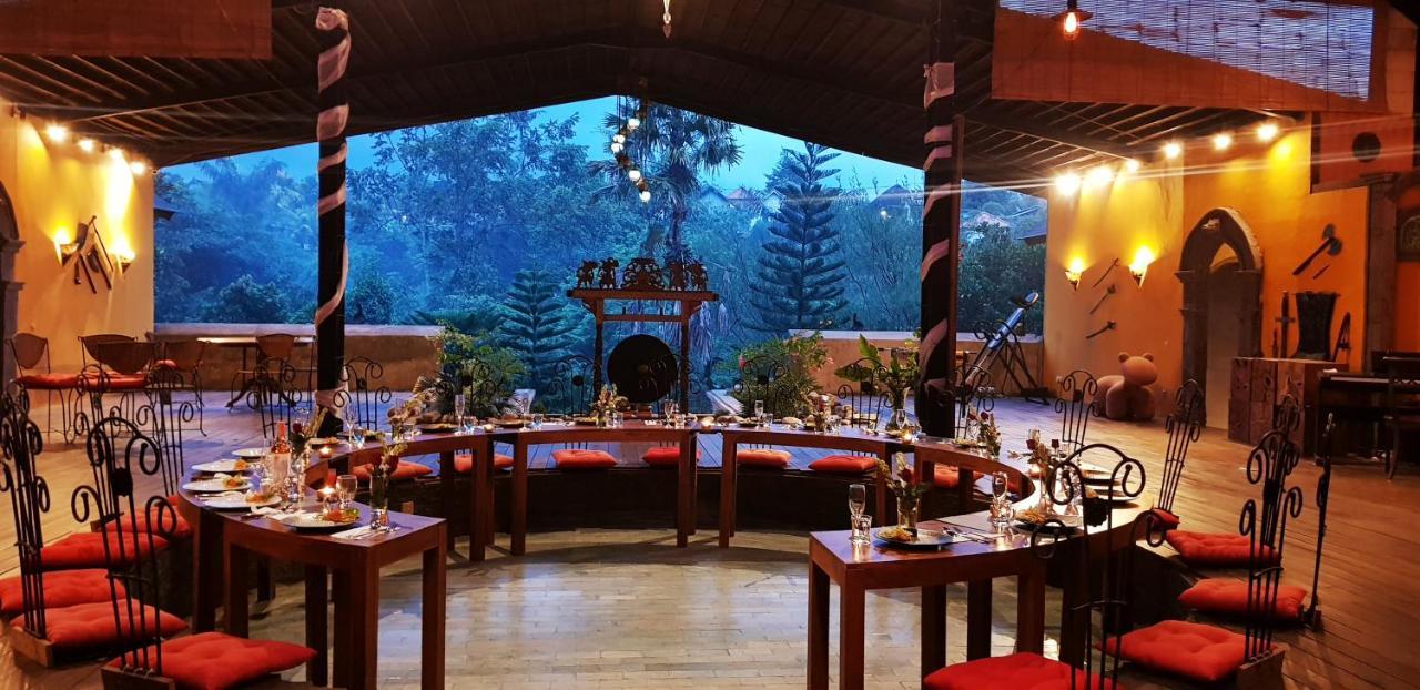 Avalon Castle & * Ubud