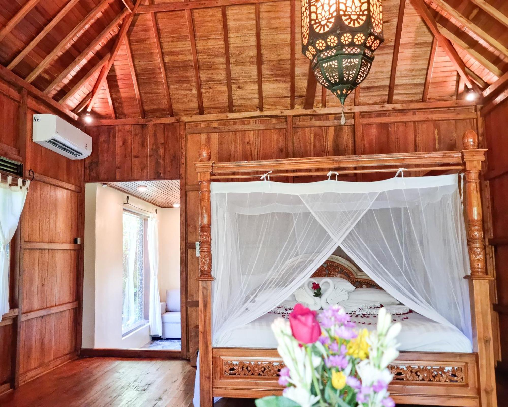 Villa Avalon Castle & Ubud